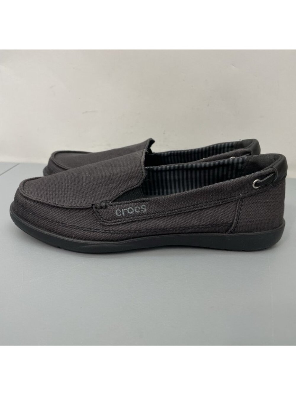 Crocs Walu Canvas Loafers Boat Shoes Brown Womens 6 - Picture 5 of 13